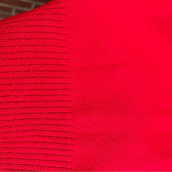 St. John Vibrant Red Tank Top - Picture 5 of 9